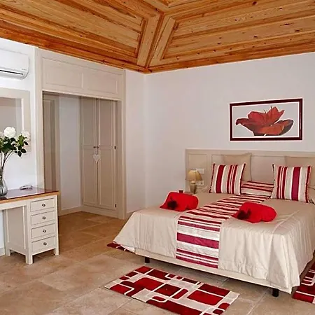 Sleeps 12 Pool Air Con Wifi * Albufeira